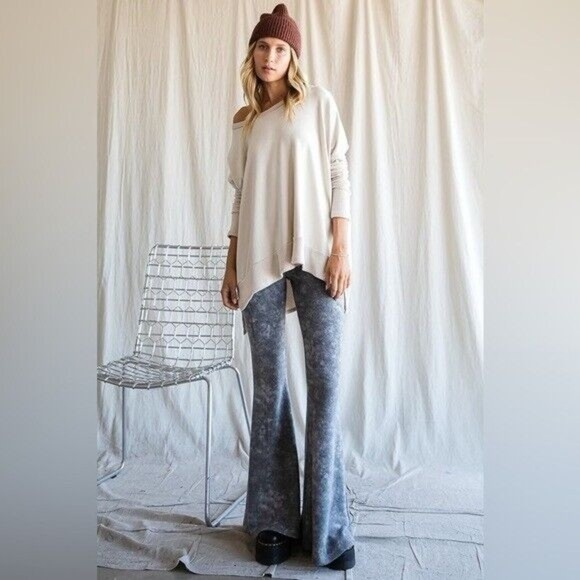 Something About You Oversized Long Sleeve Tunic Sweater Off The Shoulder Ivory - Picture 2 of 15